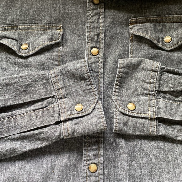 Wrangler Pearl Snap Shirt, Large - Picture 7 of 9